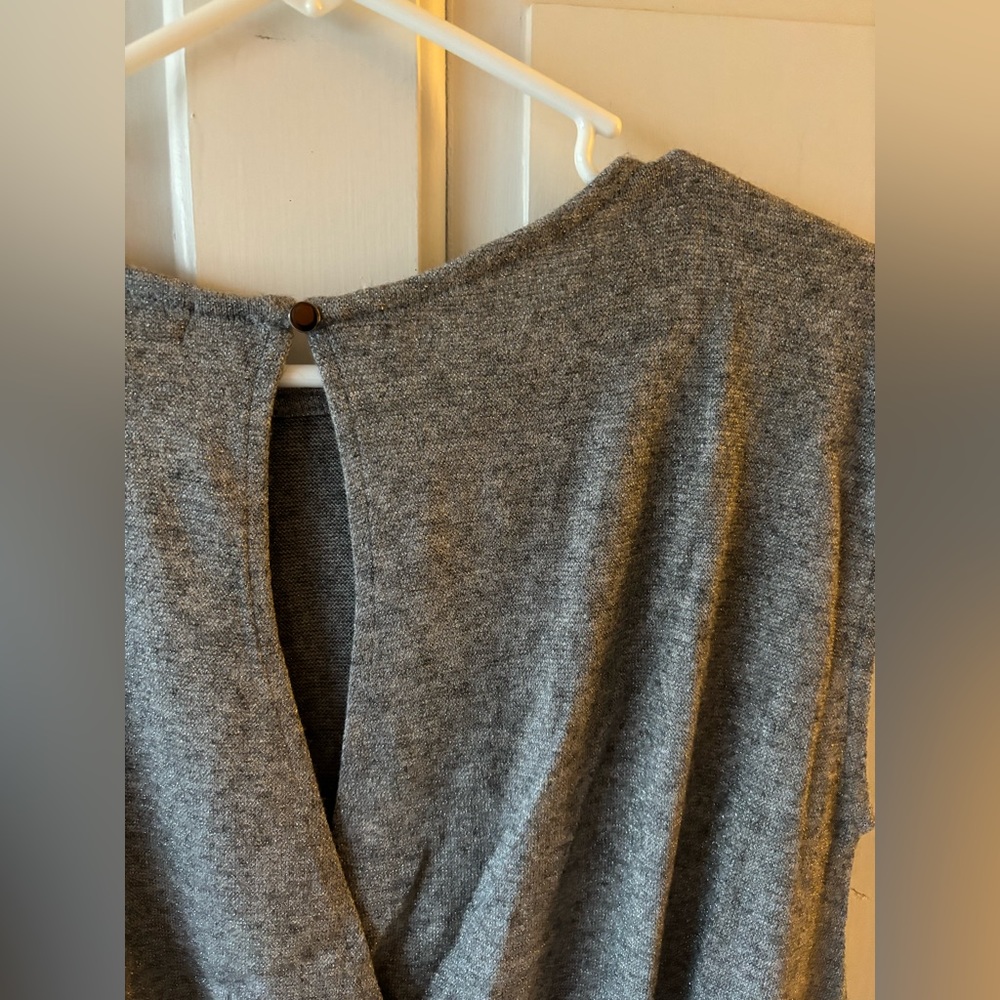 Banana Republic Shimmery Grey Top NWT - Picture 5 of 5